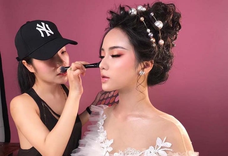 Makeup nha trang, hướng dẫn trang Điểm chuyên nghiệp và dịch vụ làm Đẹp nổi bật tại thành phố biển